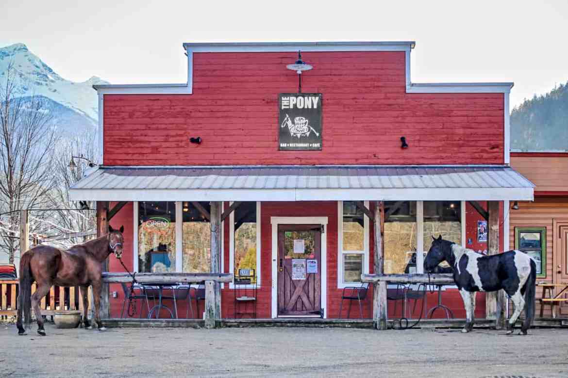 the-pony-restaurant-exterior